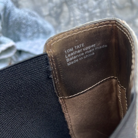 EUC!! EUC!!  COACH AND FOUR BOOTS SZ 10 leather upper/balance man made - Picture 5 of 8